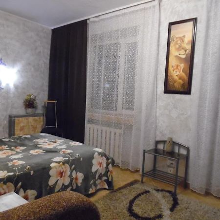 Apartment On Sobornaya 58 Хмельницкий Экстерьер фото