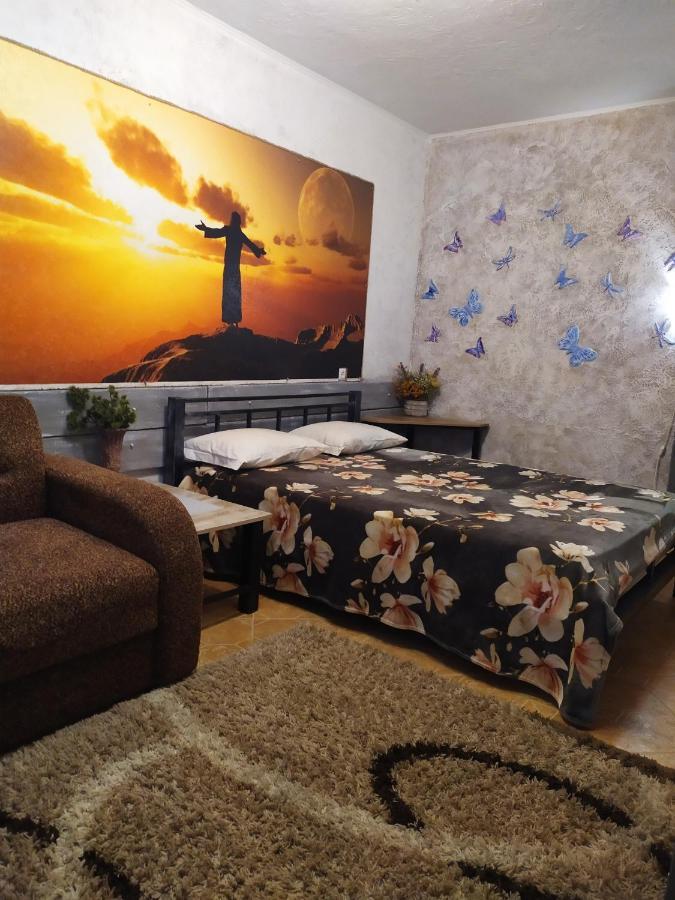 Apartment On Sobornaya 58 Хмельницкий Экстерьер фото