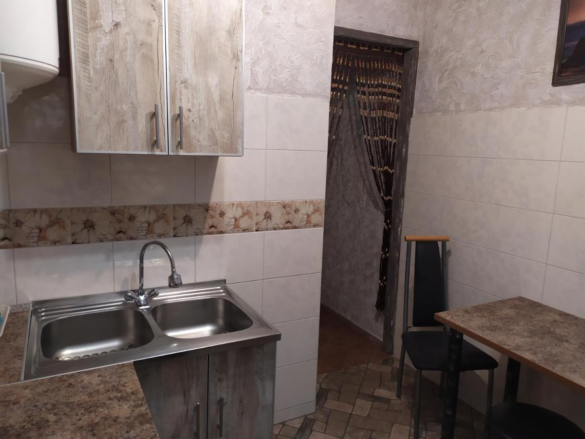 Apartment On Sobornaya 58 Хмельницкий Экстерьер фото