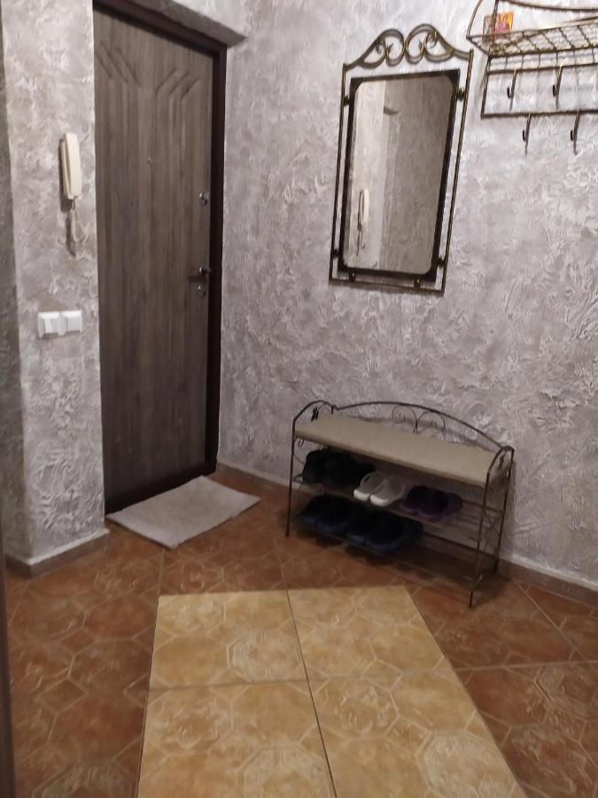Apartment On Sobornaya 58 Хмельницкий Экстерьер фото