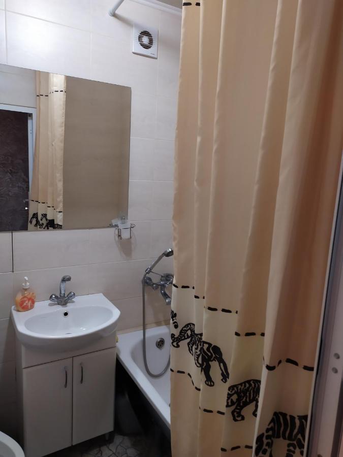 Apartment On Sobornaya 58 Хмельницкий Экстерьер фото