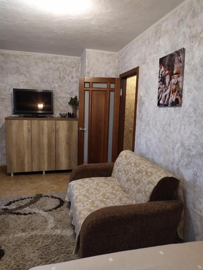 Apartment On Sobornaya 58 Хмельницкий Экстерьер фото